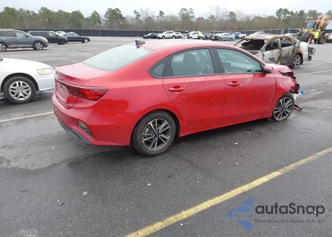 2024 Kia Forte Lxs z USA, uszkodzony, nr VIN 3KPF24AD2RE817536